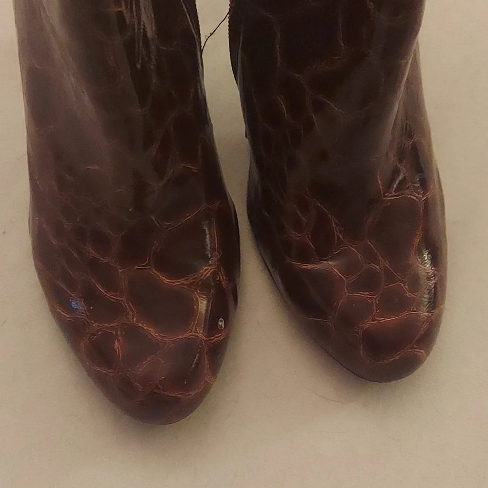 MARTINEZ VALERO Brown Crocodile Print Heeled Ankle Booties - Picture 2 of 10